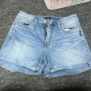 Cuffed jean shorts